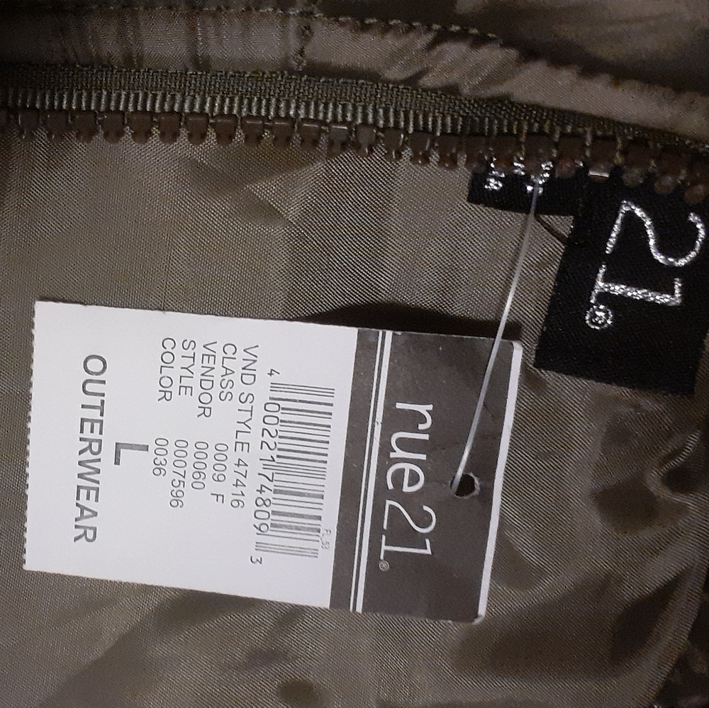 Nike & Rue 21 Apparel - Picture 7 of 10